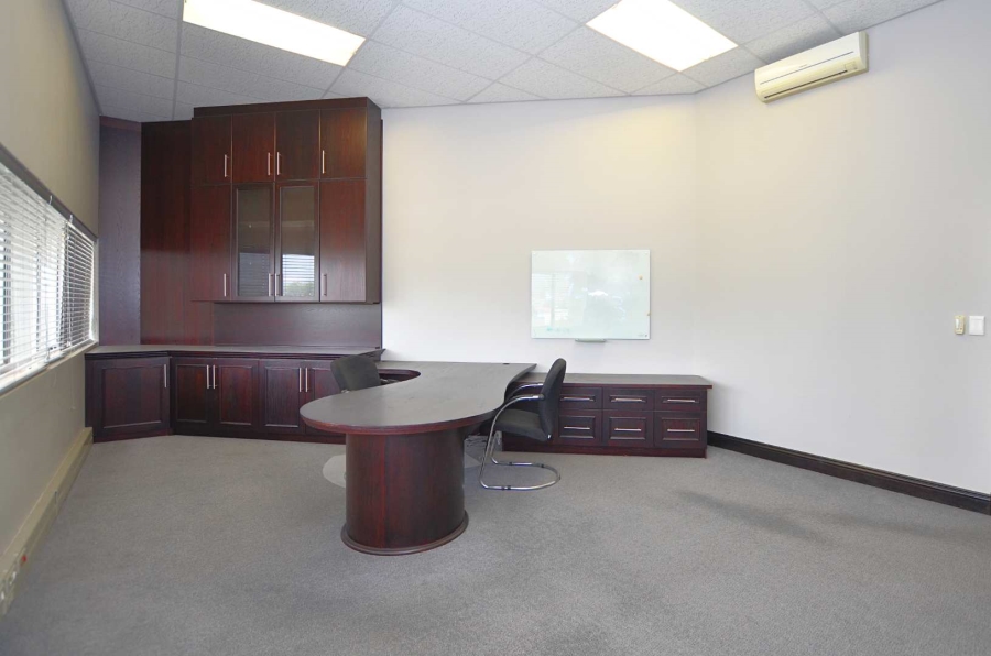 To Let Commercial Property for Rent in Dal Josafat Western Cape